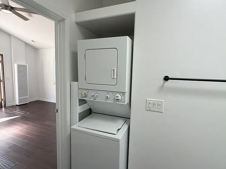 8401 Sunrise Ave — Photo 7