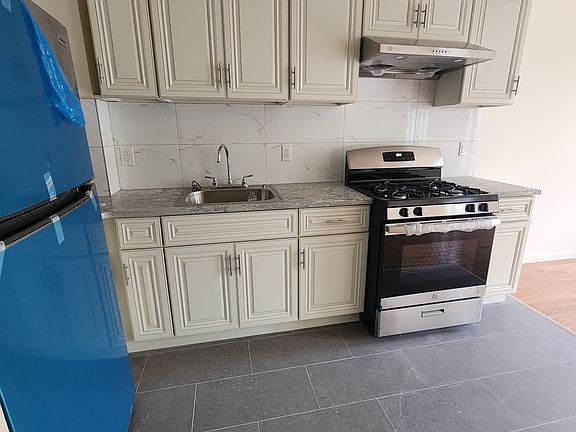 3rd image of 1469 Amsterdam Ave Unit 2A