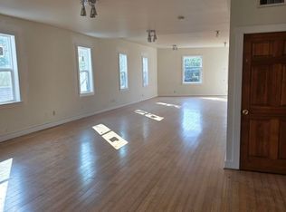 Fremont Court, Seattle, WA 98103