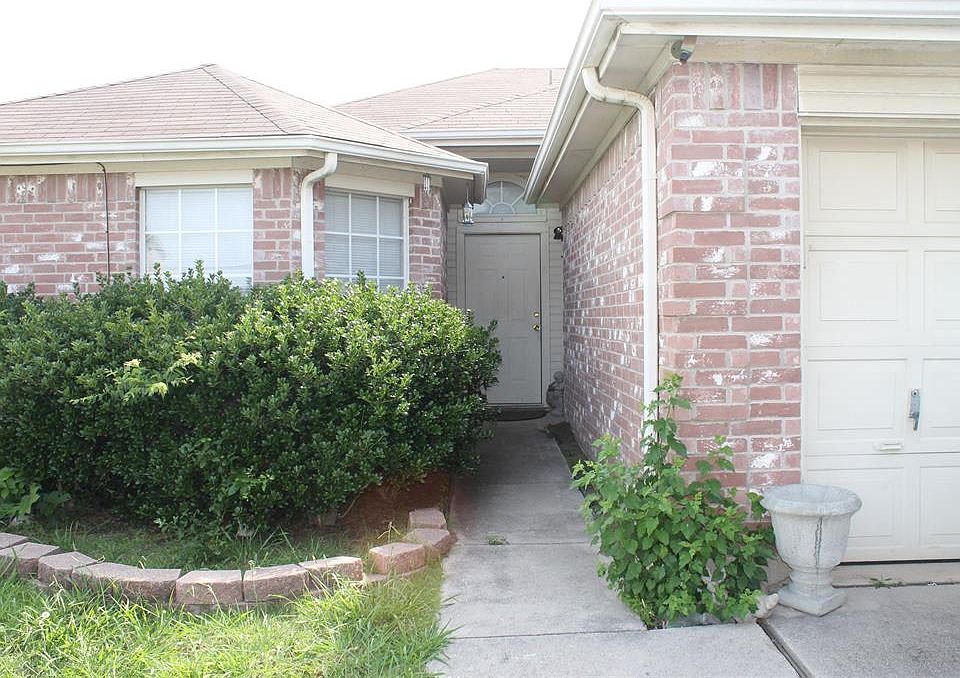2nd image of 4700 Waxwing Dr