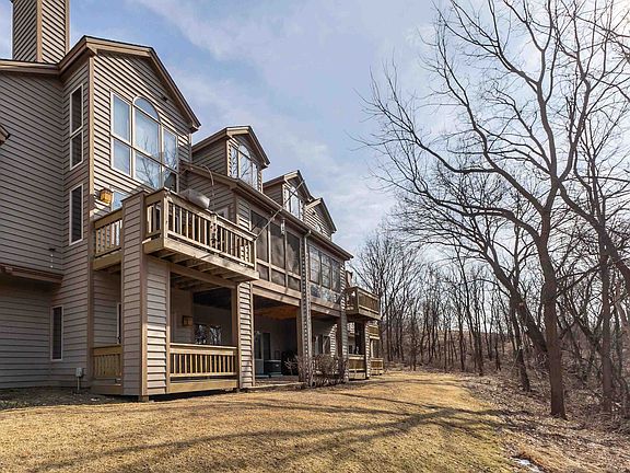 3rd image of 3 Rock Cove Ln