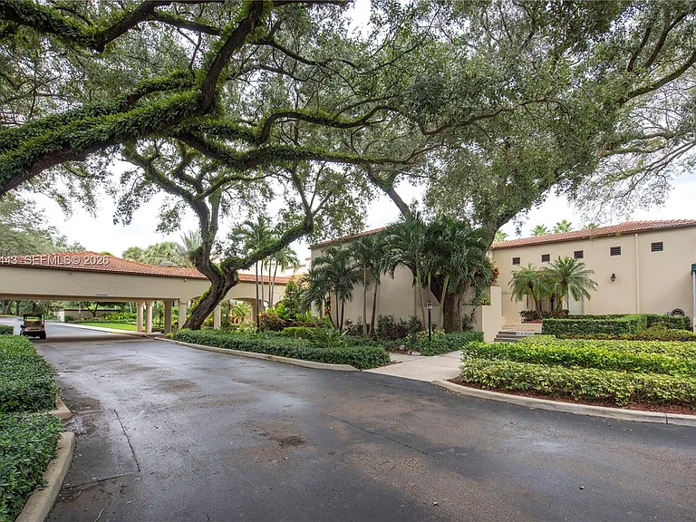 9420 Poinciana Pl #407 — Photo 8