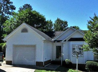 101 Tarlow Ct, Cary, NC 27513