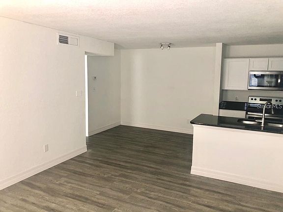 3rd image of 5601 Rosebriar Way Unit 105-614