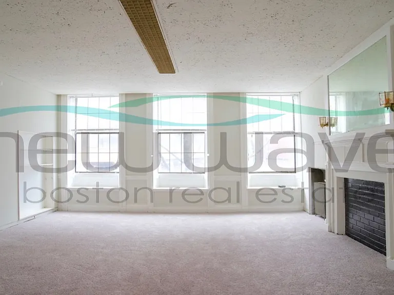 147 Charles St #4 — Photo 1