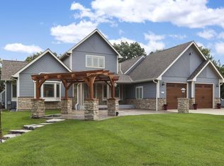 39740 Bloomfield Rd, Burlington, WI 53105
