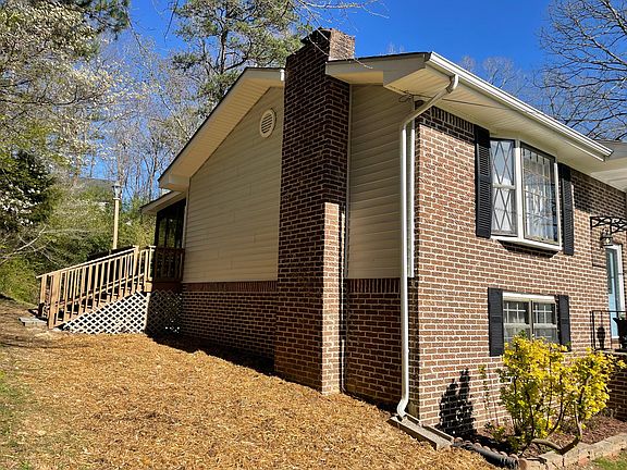 3rd image of 2515 Standifer Hills Dr