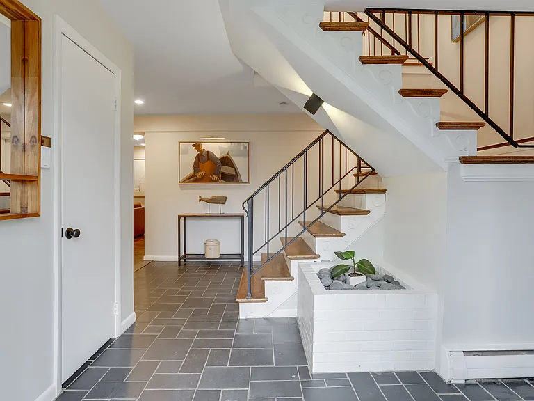 3710 Lorcom Ln — Photo 16