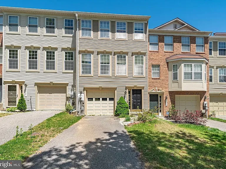 3906 Cotton Tree Ln — Photo 12