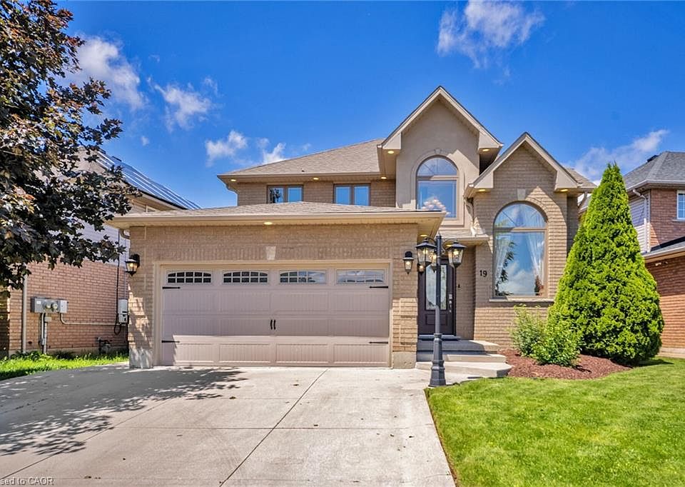 1st image of 19 Sonata Ave