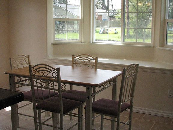 Dining area with bay window