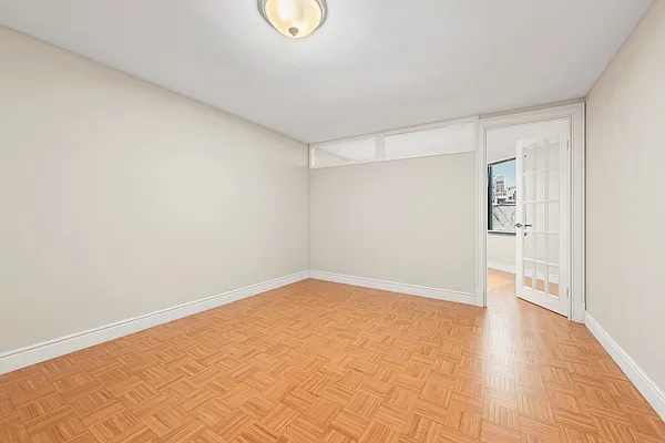 Rented by Douglas Elliman | media 14