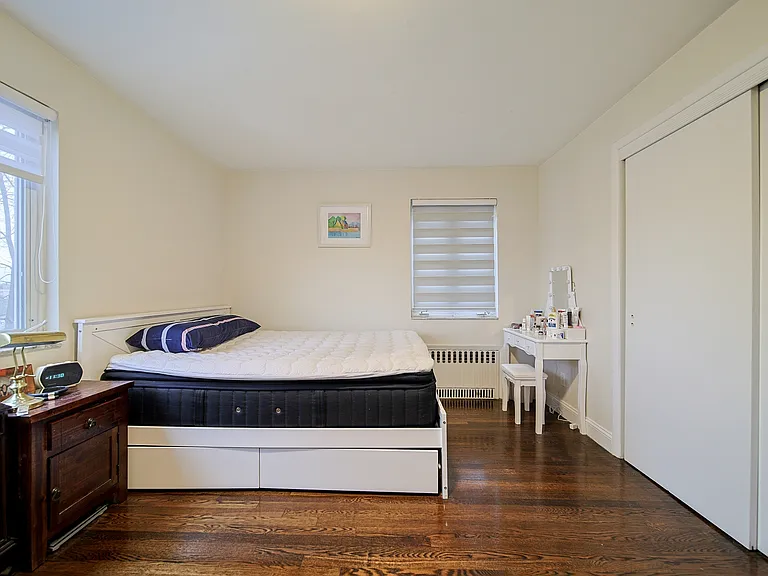2244 Linwood Ave #1 — Photo 18