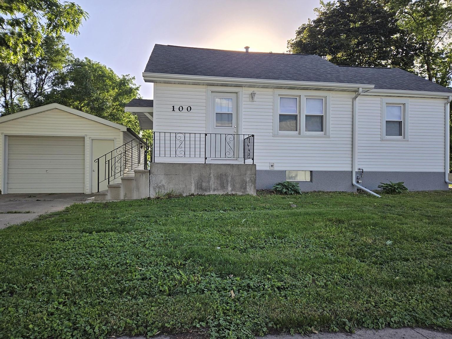 100 S Washington St, Dunkerton, IA 50626 MLS 20242416 Zillow