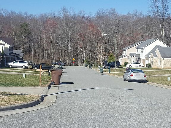 4th image of 311 Collinswood Ln