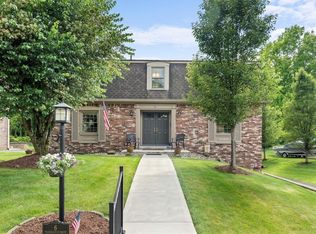 6 Thorncrest Dr, Pittsburgh, PA 15235