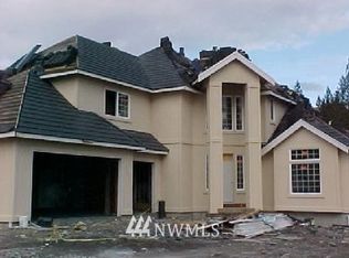 15 Mount Rainier Loop E, Bonney Lake, WA 98390