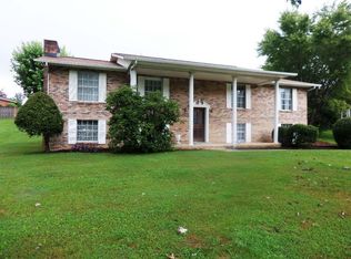 619 Riverbend Rd, Clinton, TN 37716