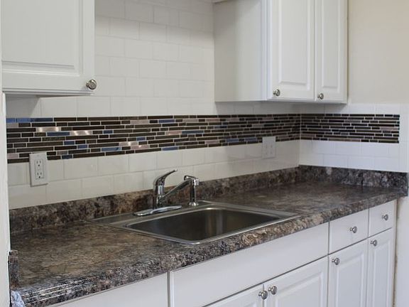 4th image of 256-262 Essex St #303