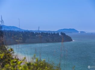 262 W Bluff Dr, Pt Angeles, WA 98362