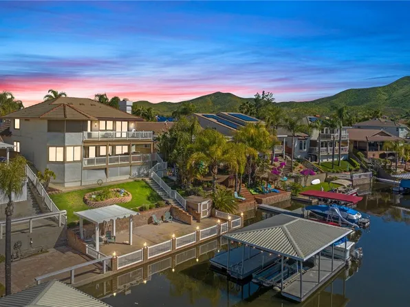 30205 White Wake Dr, Canyon Lake, CA 92587
