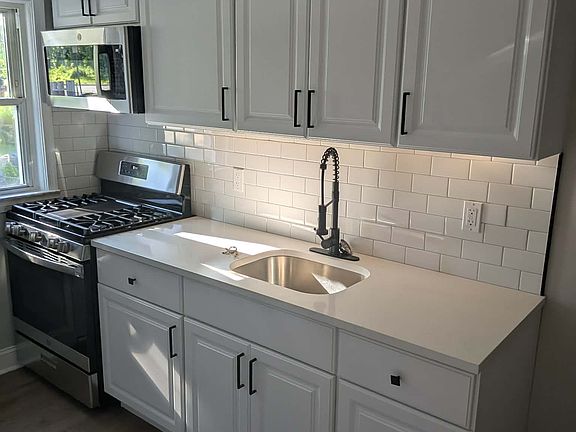 2nd image of 4335 Greenhill Ave #1