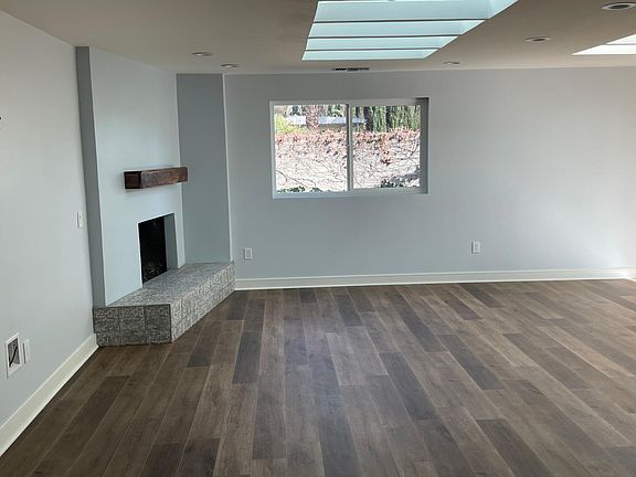 3rd image of 886 Santa Clara Ave