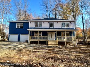 8595 Periwinkle Dr, Tobyhanna, PA 18466