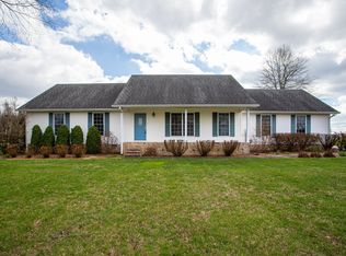 52 Mushroom Valley Rd, Tullahoma, TN 37388