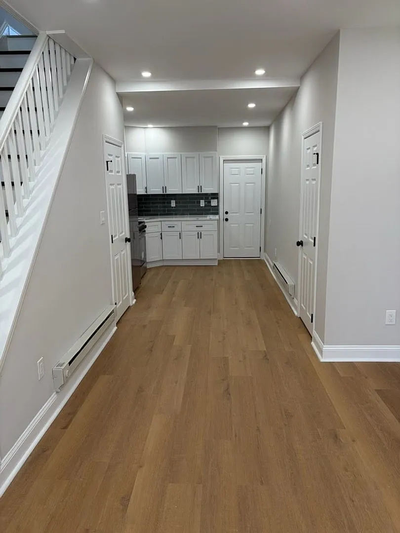 Beautiful Newly renovated 3 bedroom home now available for rent in Point Breeze — Photo 3