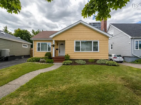 3162 Romans Ave, Halifax, NS B3L 3W9