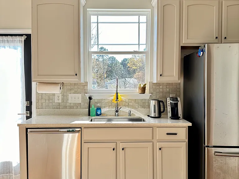 1820 Pear Tree Ln — Photo 6
