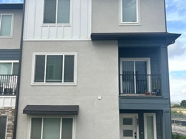 697 E 730 N, Hyrum, UT 84319