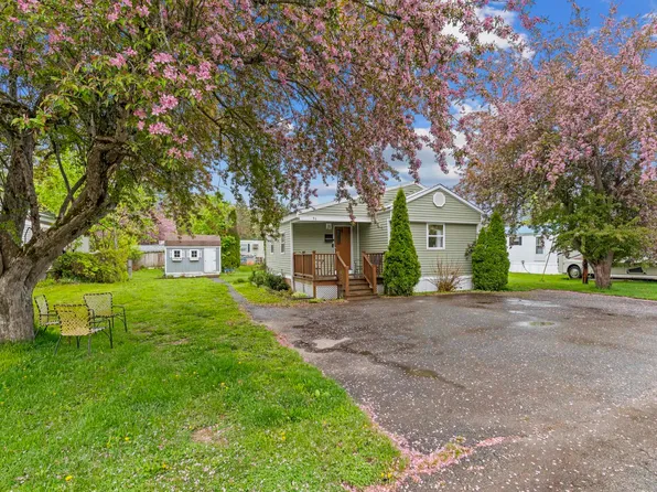 53 Hilton Avenue, Exeter, NH 03833-4131