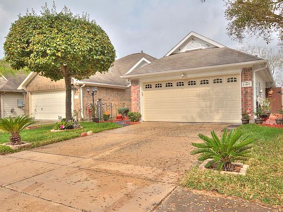 3rd image of 13107 Garlenda Ln