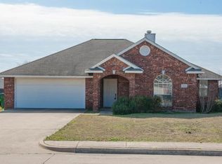 408 Roan Ln, Red Oak, TX 75154