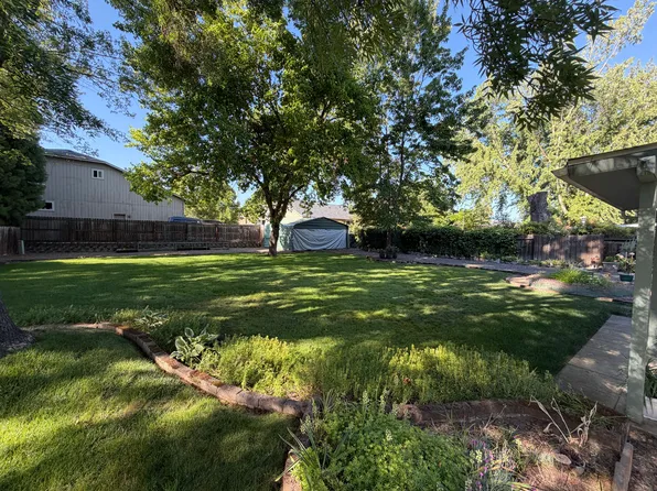 209 Victoria Way, Central Pt, OR 97502