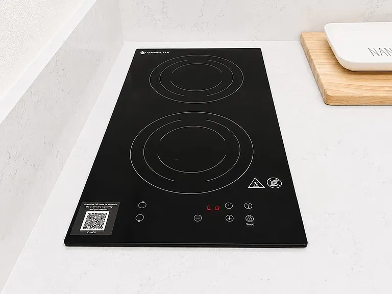 Induction Cooktop on Quartz Counter Tops