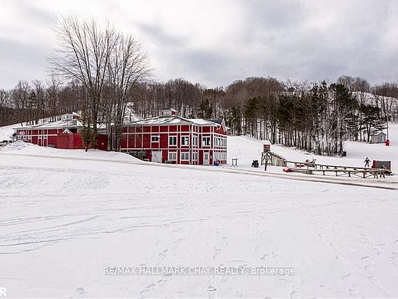 2nd image of 80 Horseshoe Blvd #G01
