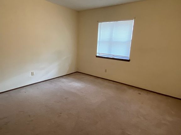 5th image of 100 New Orleans Dr