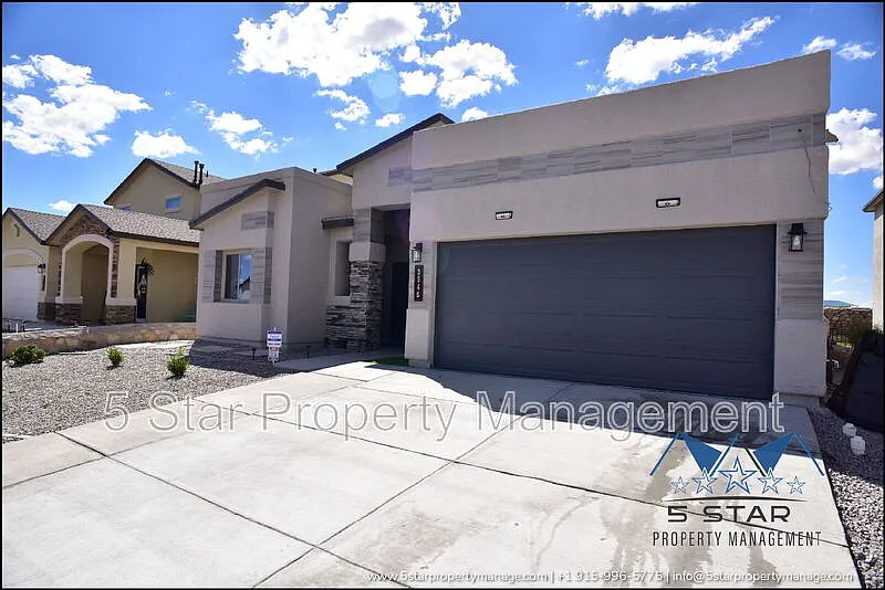 4 bed, 3.0 bath, 1998 sqft, $2,075 — Photo 3