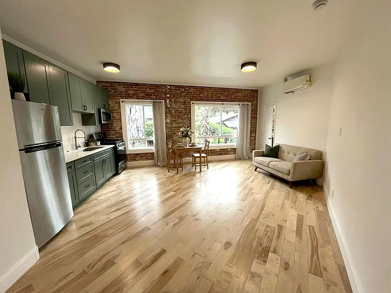 1101 Westerly Terrace — Photo 10