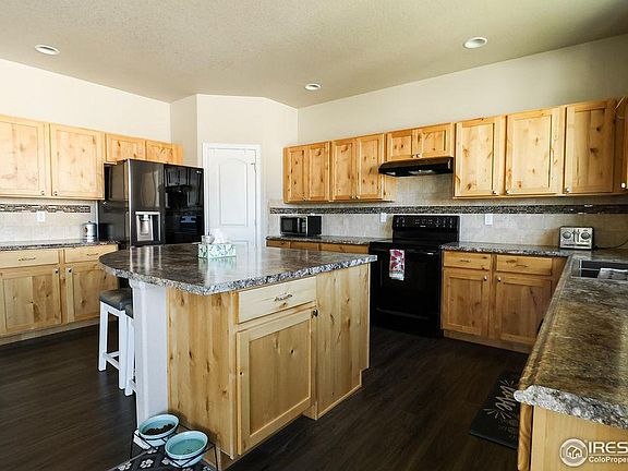 4th image of 470 Mt Belford Dr