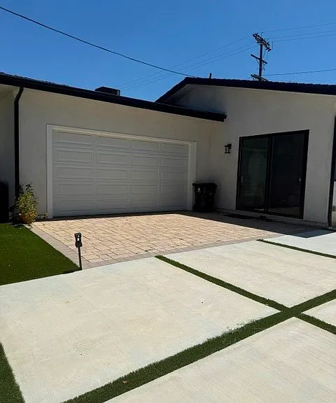 22520 Clarendon St — Photo 42