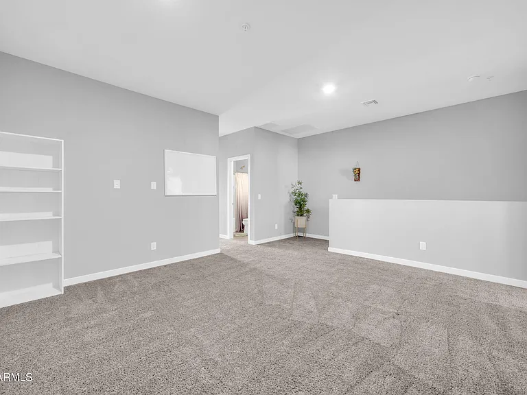 8326 N 22nd Ln — Photo 24