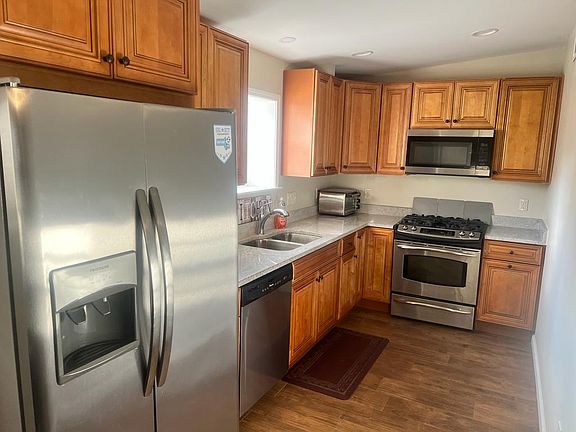 4th image of 3180 Wildwood Dr SW #B