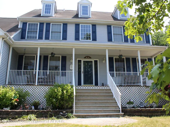 8 Summerhill Avenue, Jackson, NJ 08527