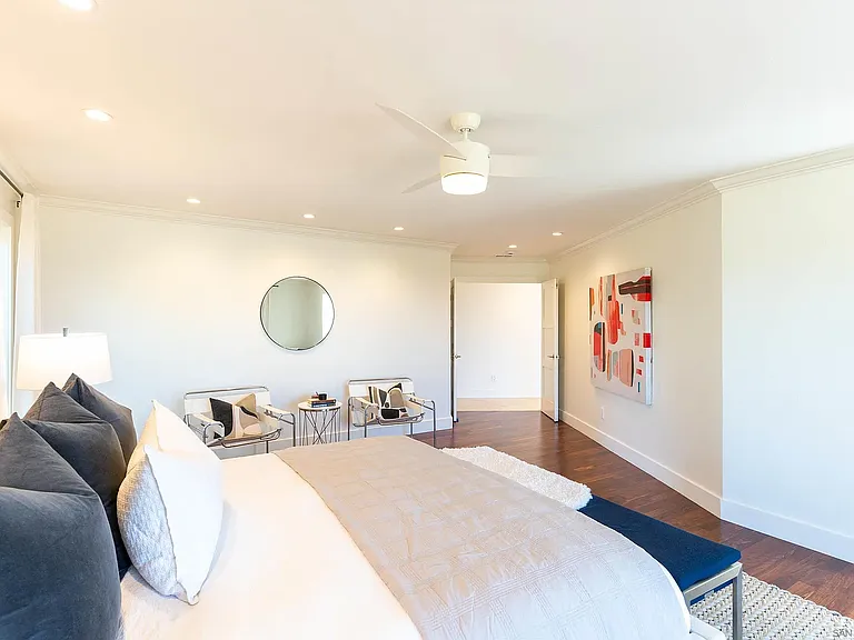 30410 Calle La Reina — Photo 11