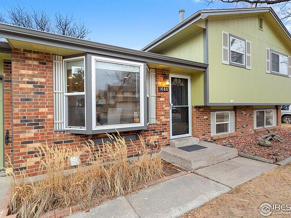 3rd image of 1088 Banyan Ct