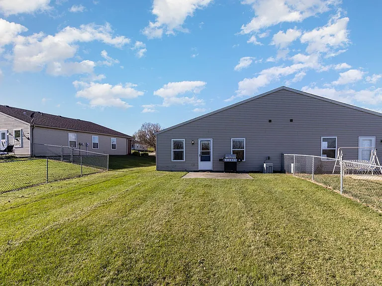 130 Overbrook Ct — Photo 21